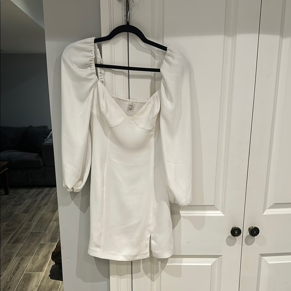 Wilfred Elegant White Puff Sleeve Dress
